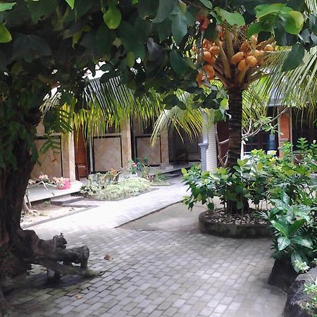 Mahendra Beach Inn Kuta  Exterior photo