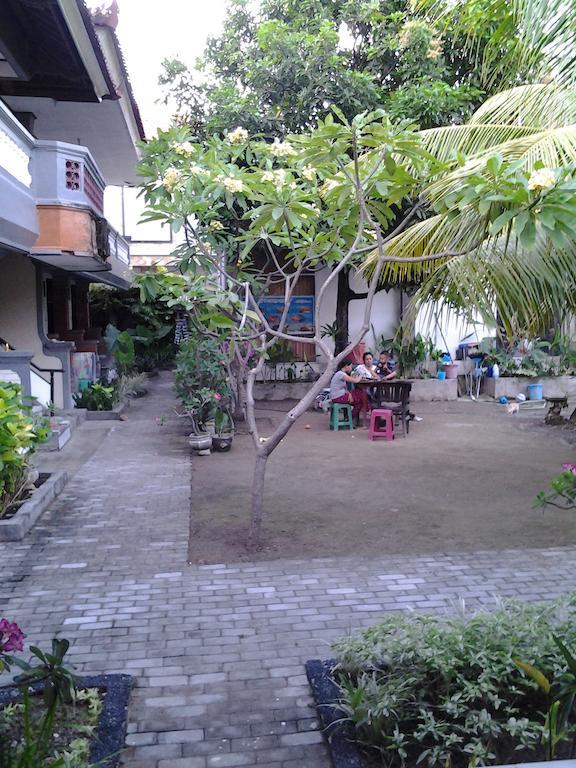 Mahendra Beach Inn Kuta  Exterior photo