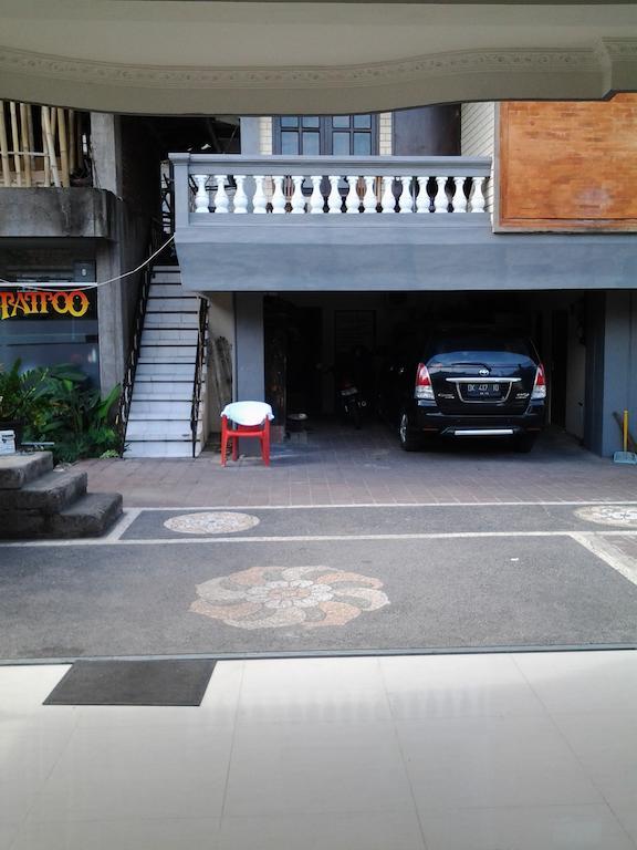 Mahendra Beach Inn Kuta  Exterior photo