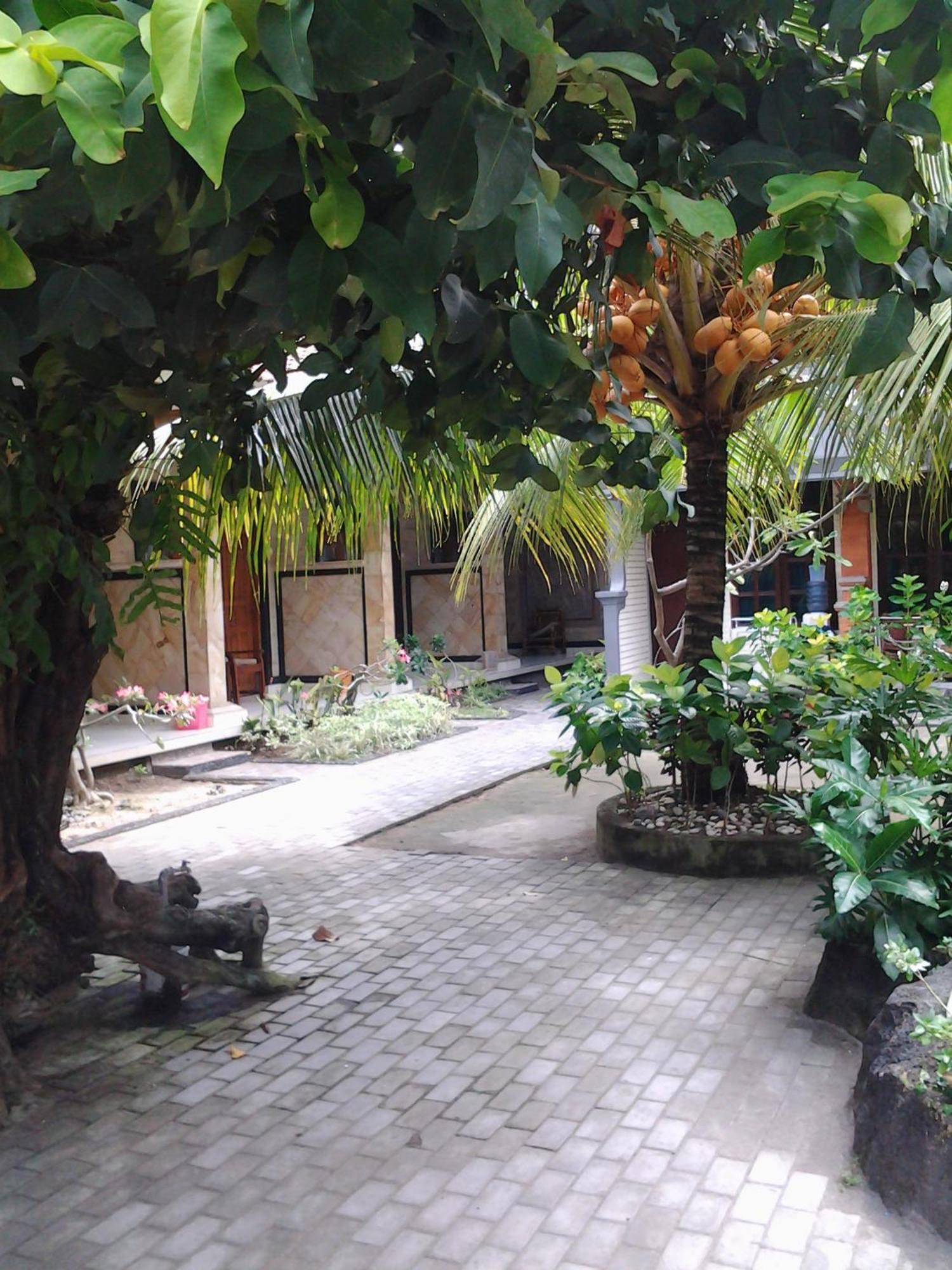 Mahendra Beach Inn Kuta  Exterior photo