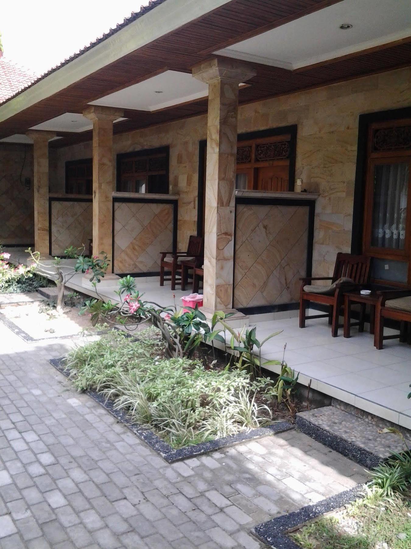 Mahendra Beach Inn Kuta  Exterior photo